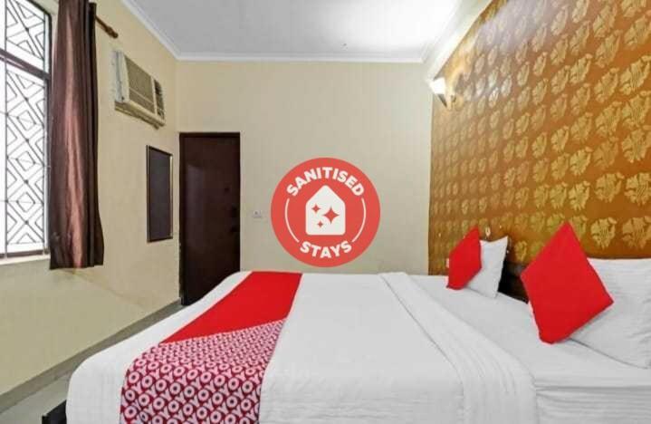 Super Hotel O Global Új-Delhi Kültér fotó