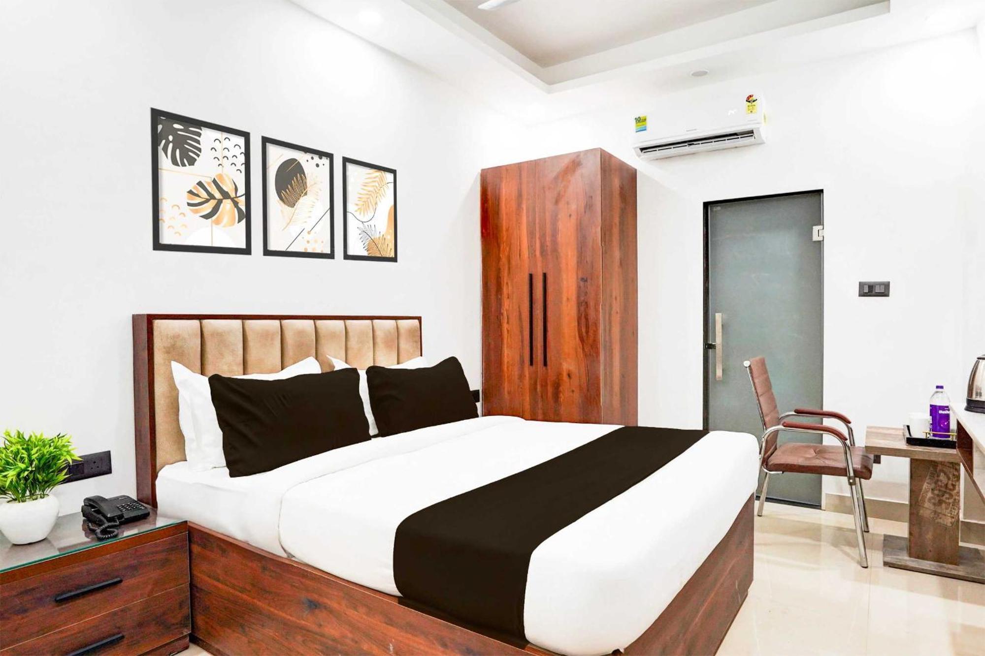 Super Hotel O Global Új-Delhi Kültér fotó