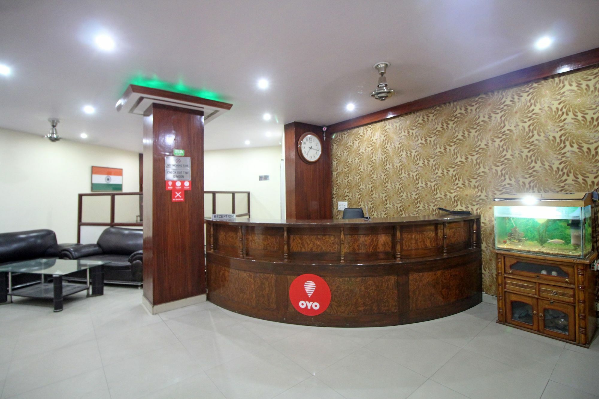Super Hotel O Global Új-Delhi Kültér fotó